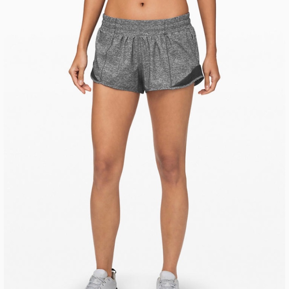 lululemon hotty hot shorts 2.5 grey